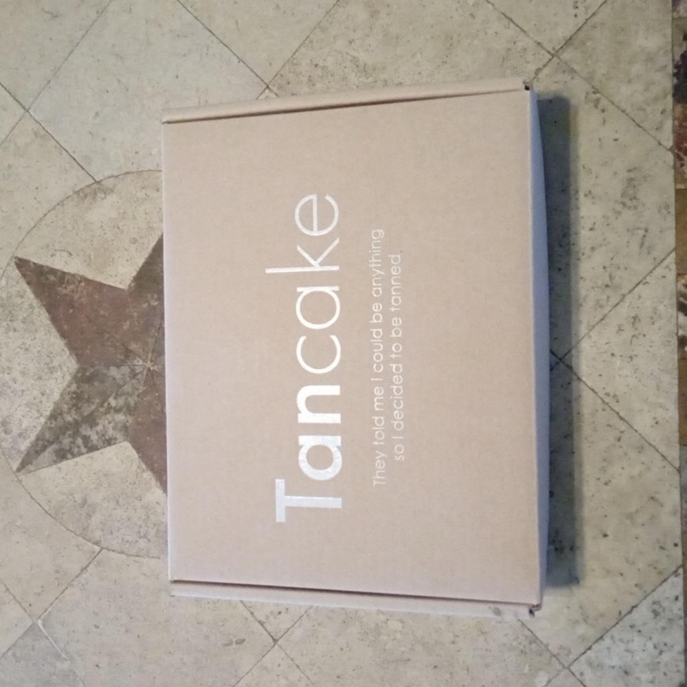 Tancake self Tanning kit #1 NWOT